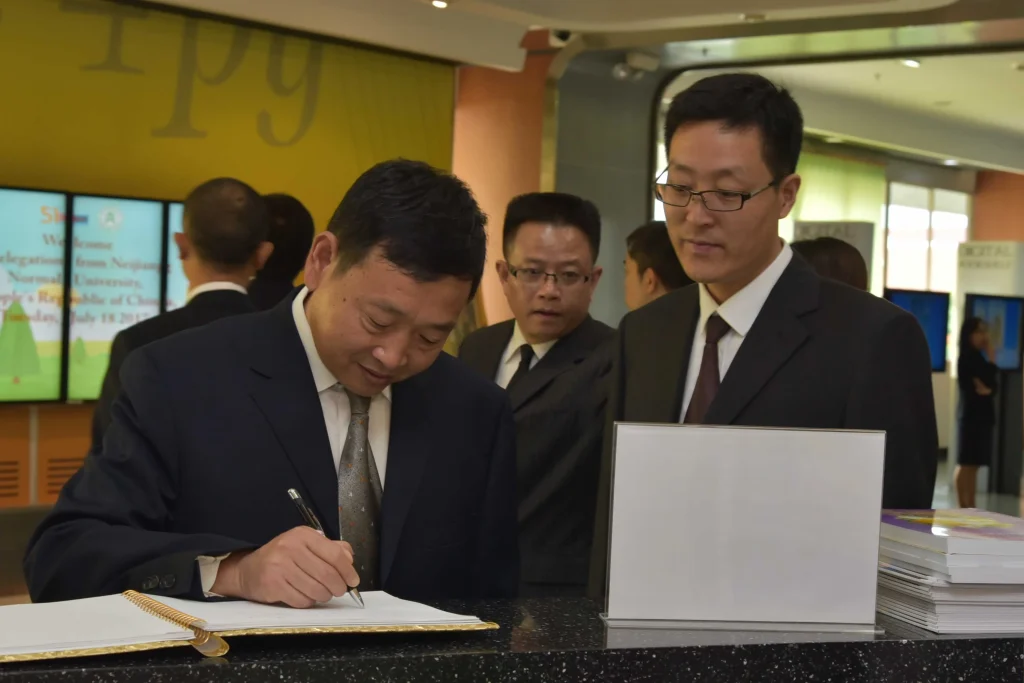 600718p 02 scaled Neijiang University สาธารณรัฐประชาชนจีน เยือนสถาบัน