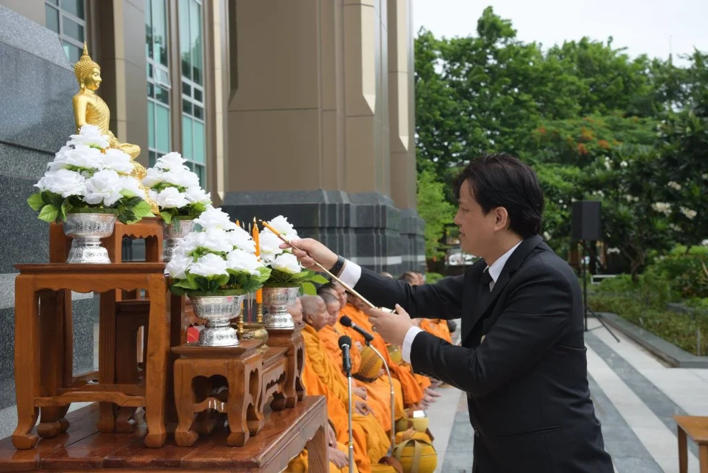 น้อมรำลึกในพระมหากรุณาธิคุณ เนื่องในโอกาสวันเฉลิมพระชนมพรรษา ๖๕ พรรษา สมเด็จพระเจ้าอยู่หัว มหาวชิราลงกรณ บดินทรเทพยวรางกูร