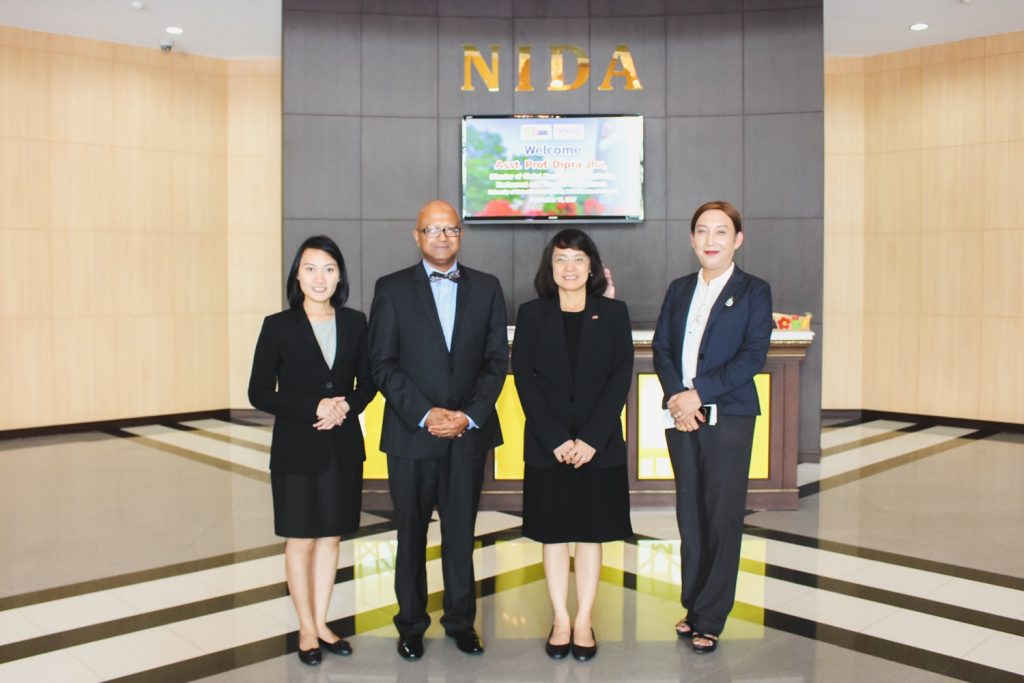 600914oia 06 11zon University of Nebraska Lincoln เยือนสถาบัน