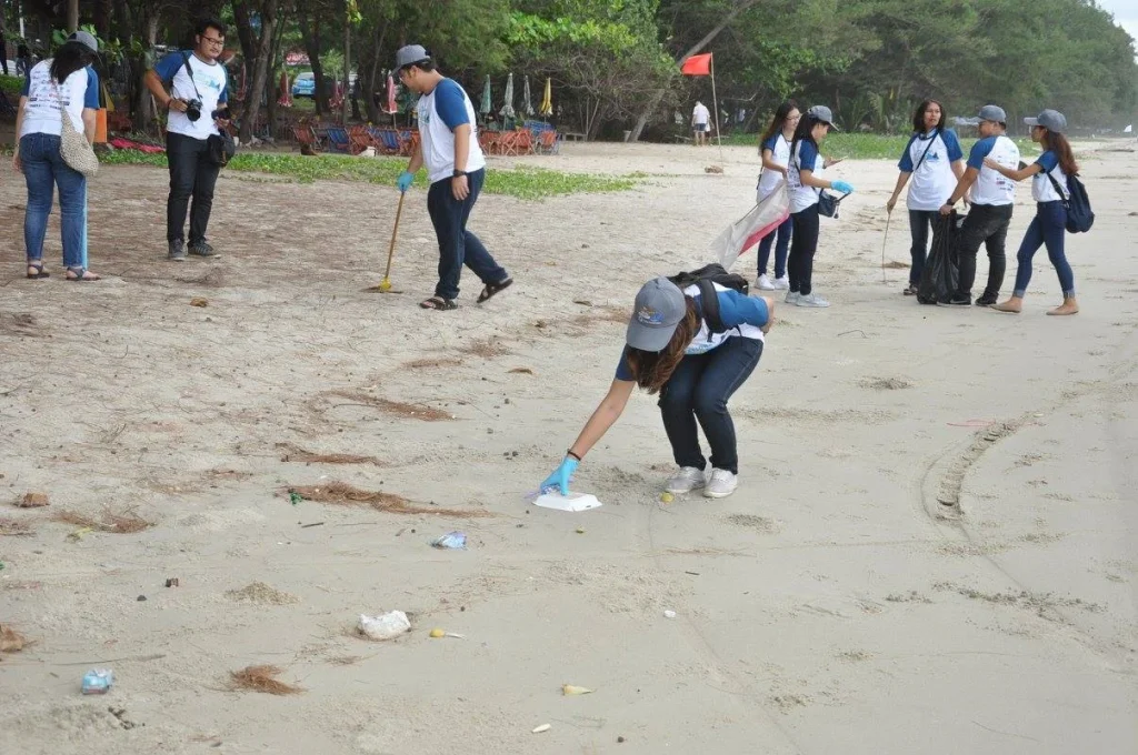 นิด้า ร่วมงานวันอนุรักษ์ชายฝั่งสากล ประจำปี 2560 จ.ระยอง