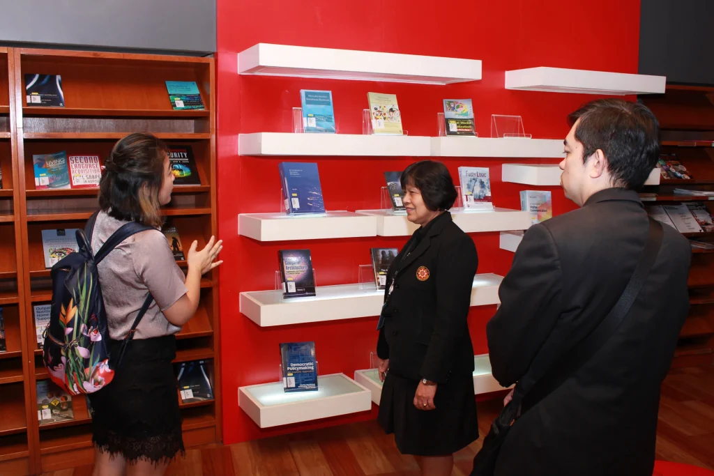 601004 01 scaled National Chengchi University เยือนสถาบัน