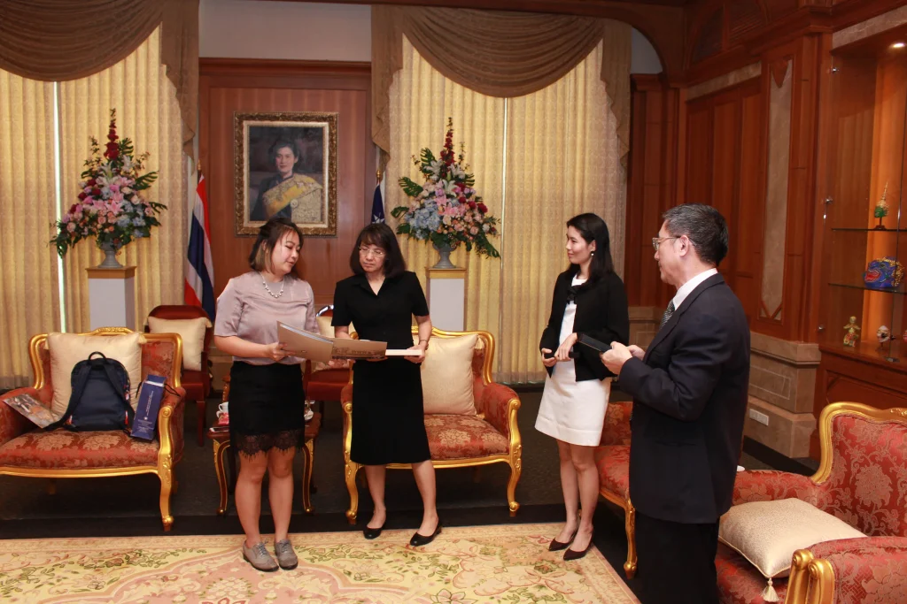 601004 07 scaled National Chengchi University เยือนสถาบัน