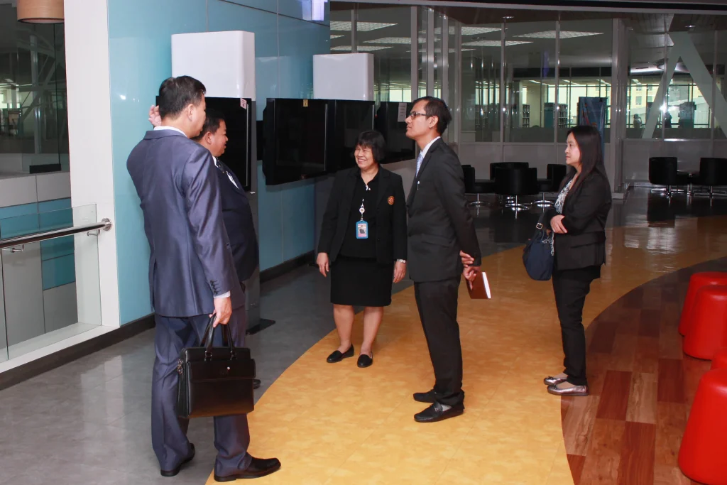 601010 01 scaled ผู้บริหาร RSA กัมพูชา เยือนสถาบัน