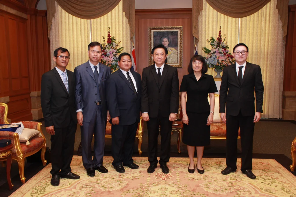 601010 09 scaled ผู้บริหาร RSA กัมพูชา เยือนสถาบัน