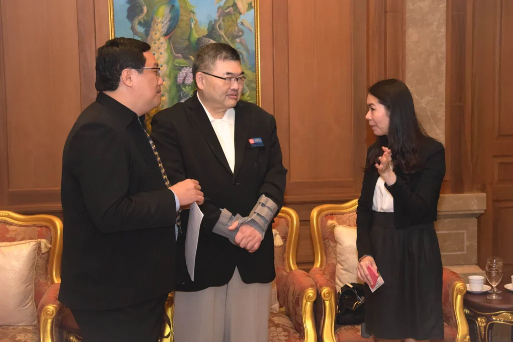 601129 03 Auckland University of Technology เยือนสถาบัน