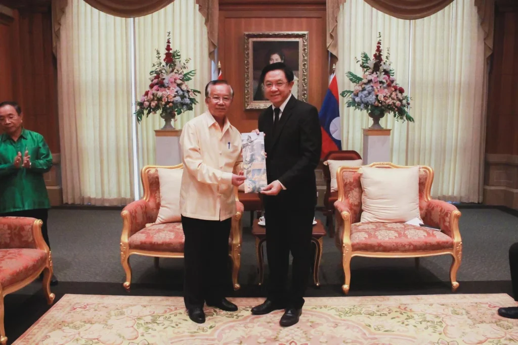 601228 04 สถานเอกอัครราชทูต สาธารณรัฐประชาธิปไตยประชาชนลาว เยือนสถาบัน