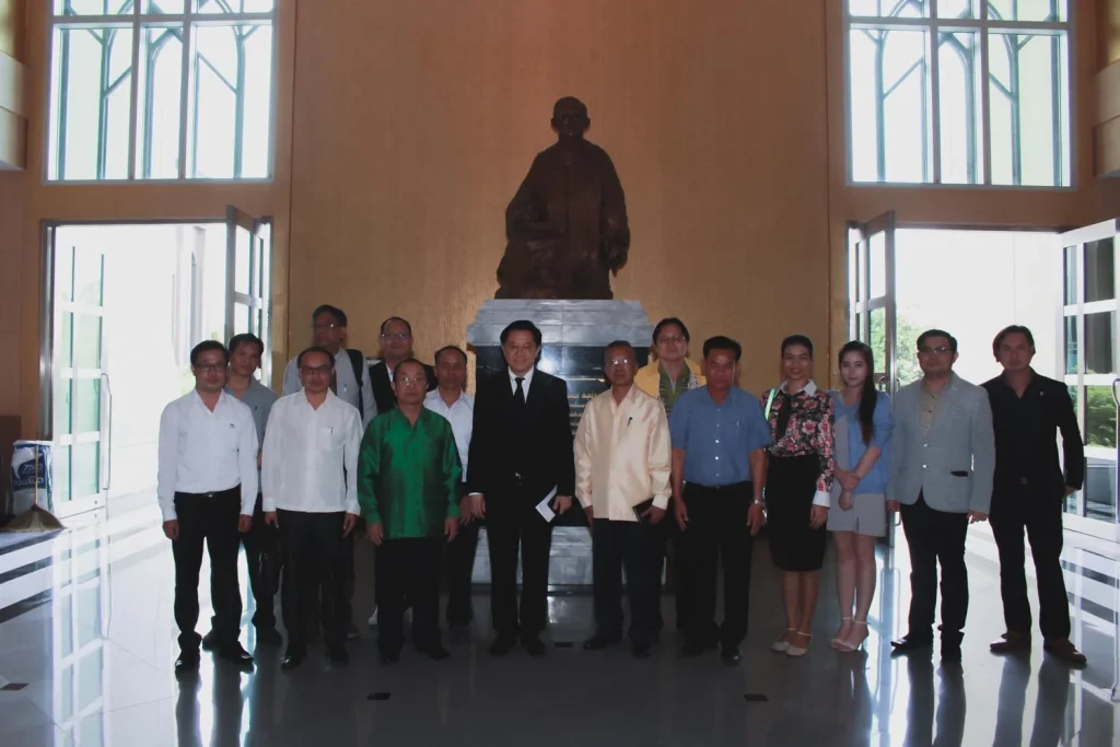 601228 05 สถานเอกอัครราชทูต สาธารณรัฐประชาธิปไตยประชาชนลาว เยือนสถาบัน