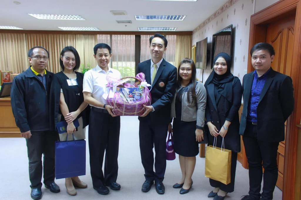 มอบกระเช้าสวัสดีปีใหม่ประจำปี 2561 แก่สื่อมวลชน