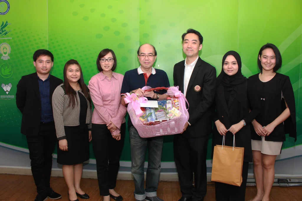 มอบกระเช้าสวัสดีปีใหม่ประจำปี 2561 แก่สื่อมวลชน