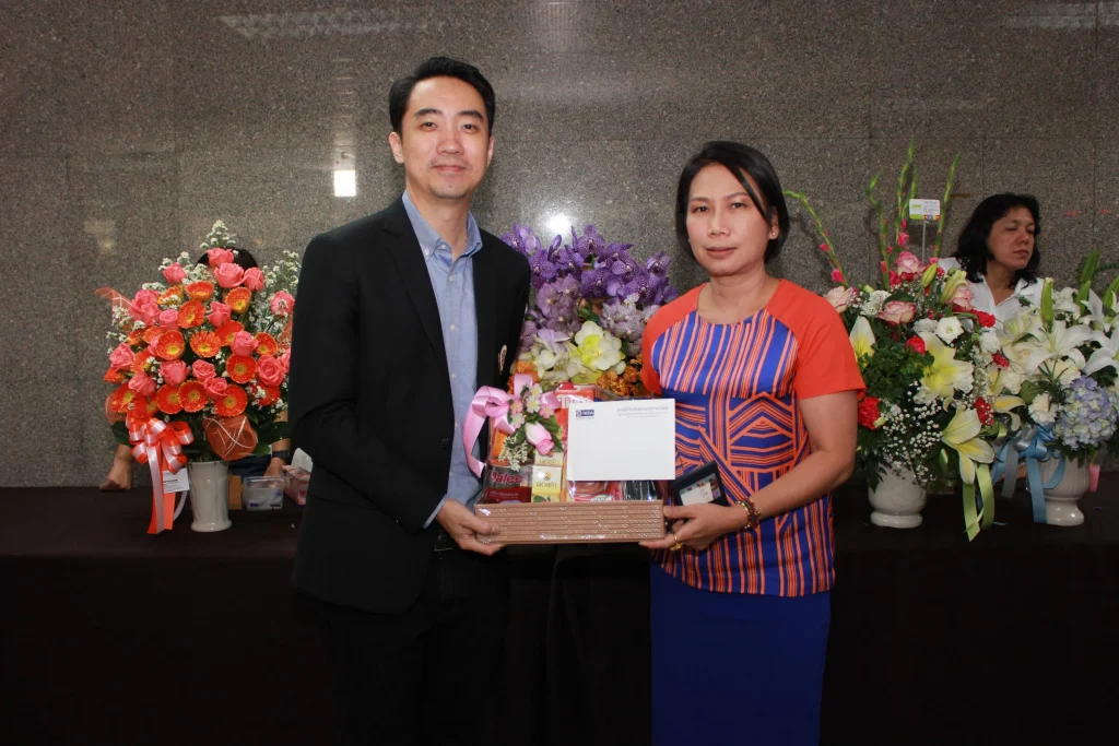 มอบกระเช้าสวัสดีปีใหม่ประจำปี 2561 แก่สื่อมวลชน