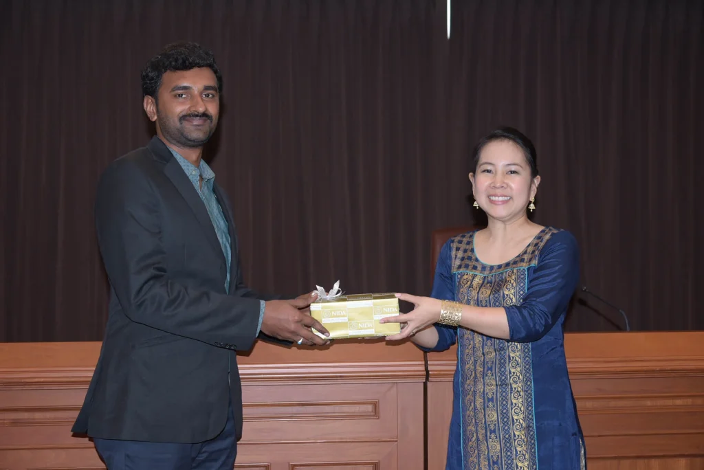 D.G. Vaishnav College (DG VC) เยือนสถาบัน