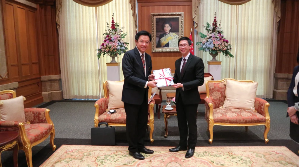 610313 05 scaled Embassy of the Republic of Singapore เยือนสถาบัน