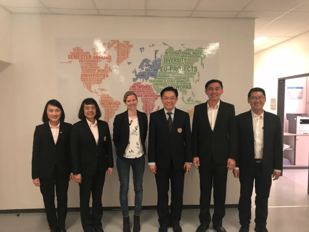 ผู้บริหารสถาบัน เยือน University of Applied Sciences BFI Vienna