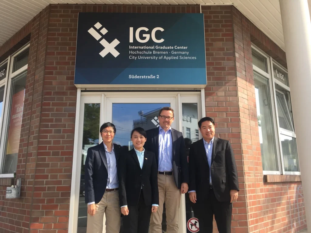 610625 เยือน Hochschule Bremen