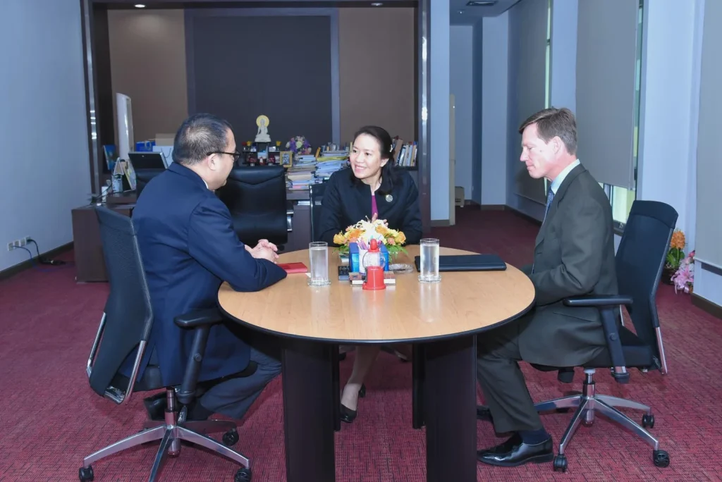 Indiana University (IU) เยือนสถาบัน