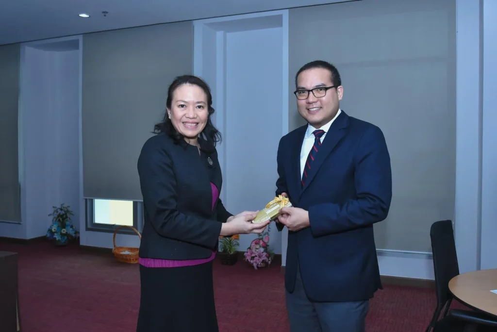 Indiana University (IU) เยือนสถาบัน