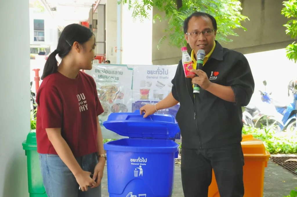 610702d 11 “นิด้า” จับมือ 7-11 บอกลาถุงพลาสติก D-Day 1 ก.ค. 61