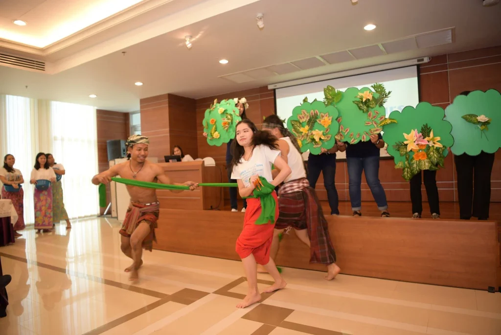 610823 04 Cultural Hours 2561