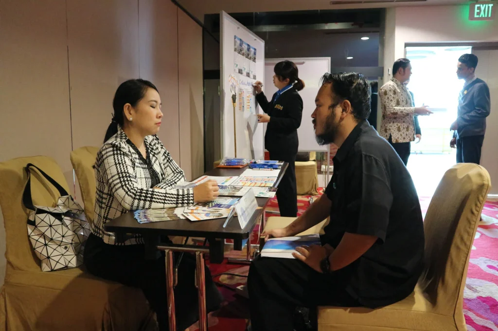 610909 09 NIDA 2nd International Education Road Show