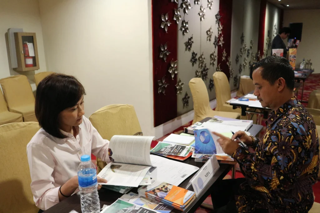 610909 15 NIDA 2nd International Education Road Show