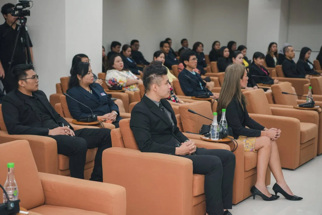 620207 03 รับมอบใบประกาศรับรองมาตรฐานสากล ISO 9001: 2015