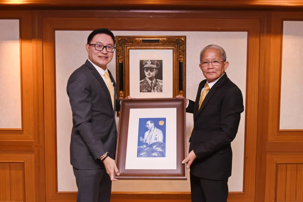 หารือหลักสูตรตรีควบโท