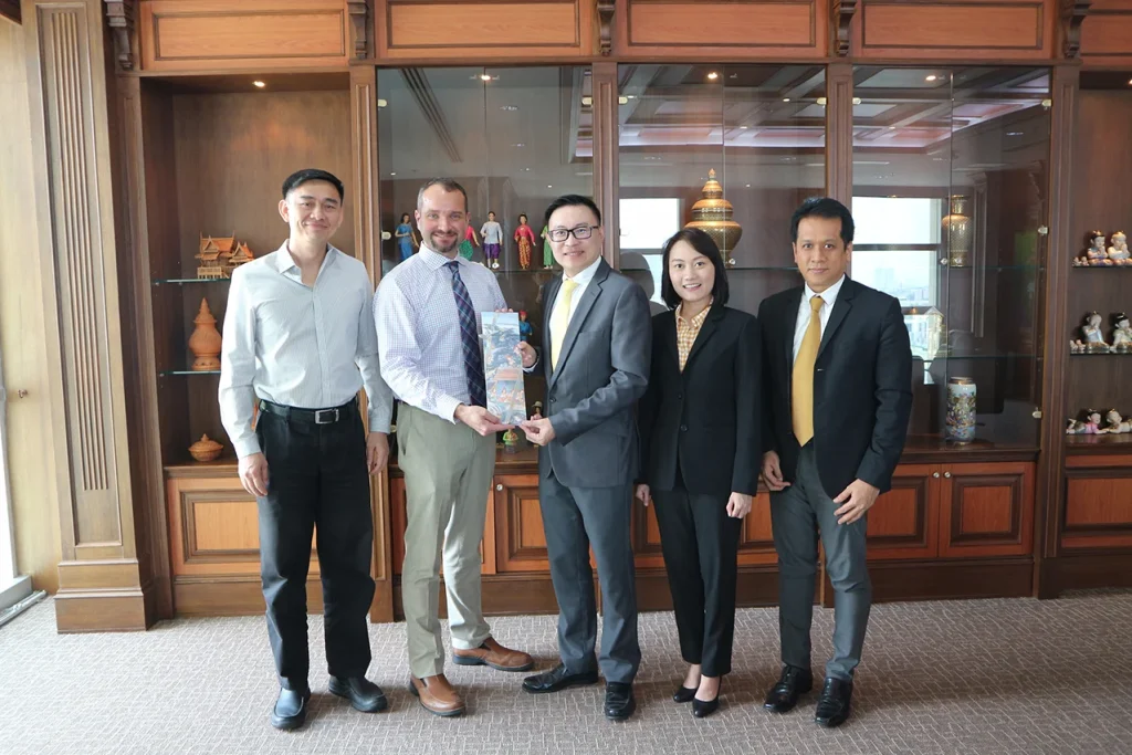 620503 04 Dr.Brandon Howell เข้าพบผู้บริหารสถาบัน