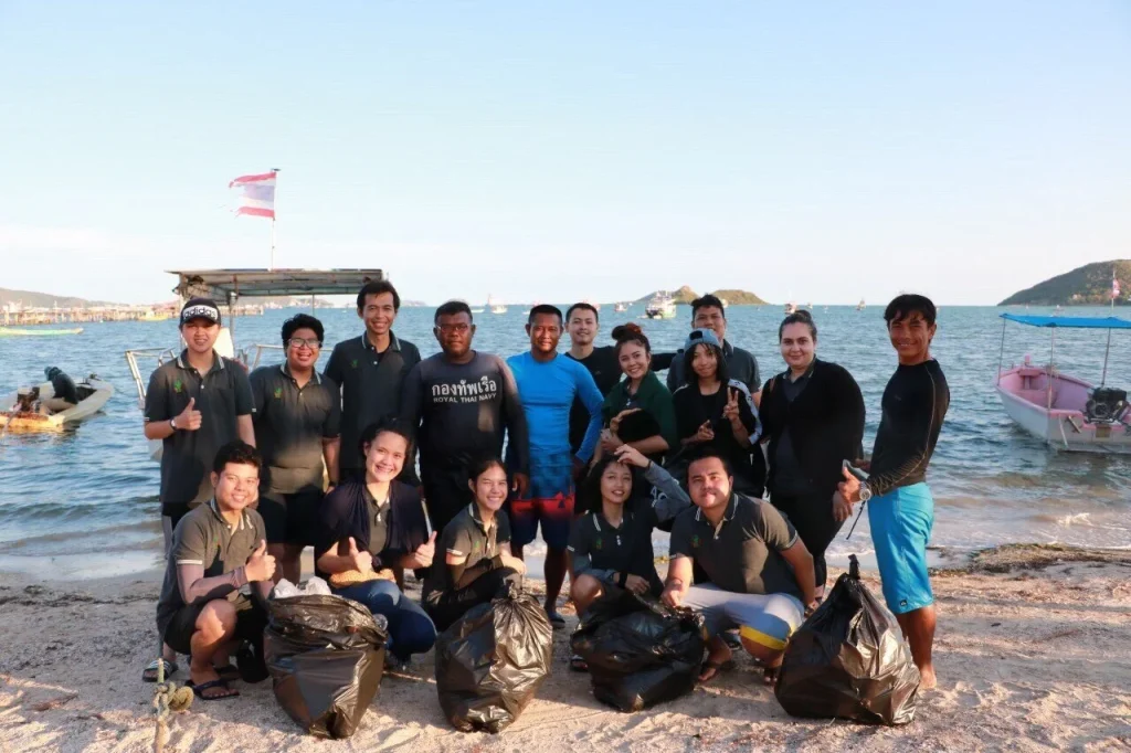 นักศึกษา รศ.นิด้า ร่วมกิจกรรม ฅนธรรมดี