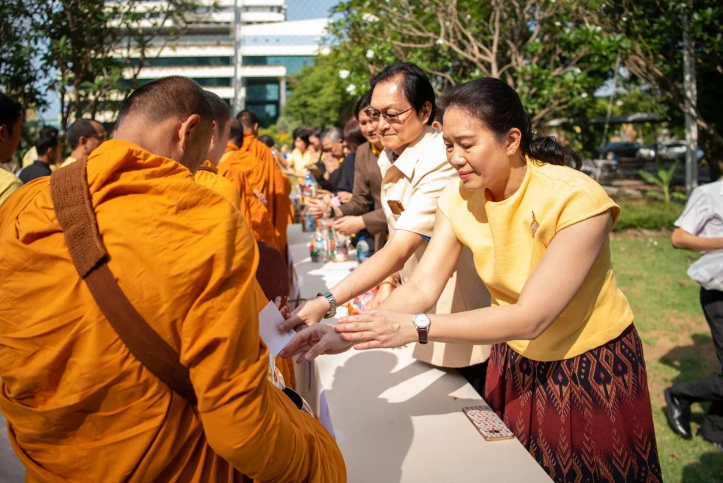 พิธีถวายพระพรชัยมงคลพระบาทสมเด็จพระเจ้าอยู่หัว
