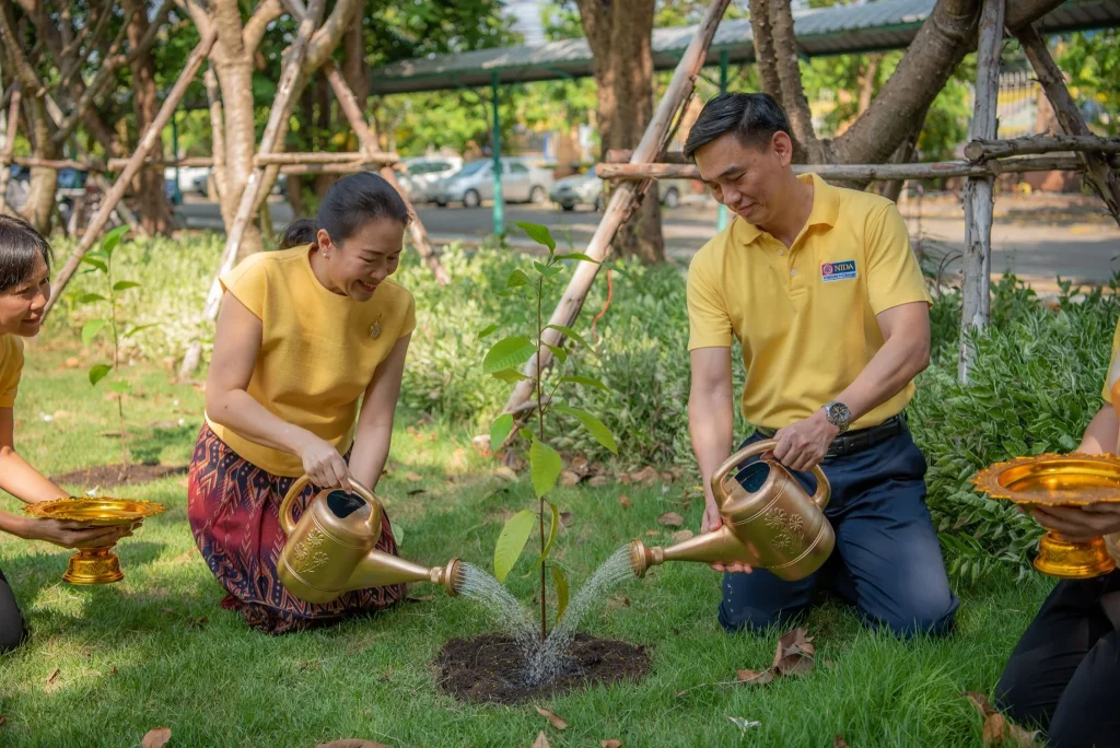 พิธีถวายพระพรชัยมงคลพระบาทสมเด็จพระเจ้าอยู่หัว