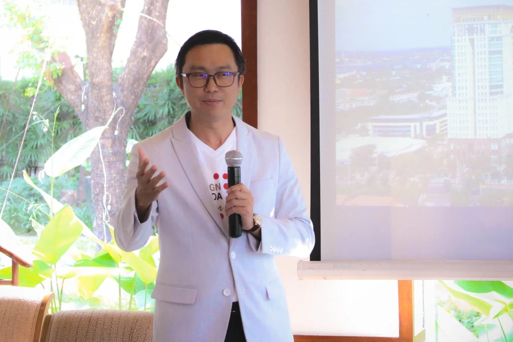 EXECUTIVE ALUMNI REDESIGN NIDA TOGETHER