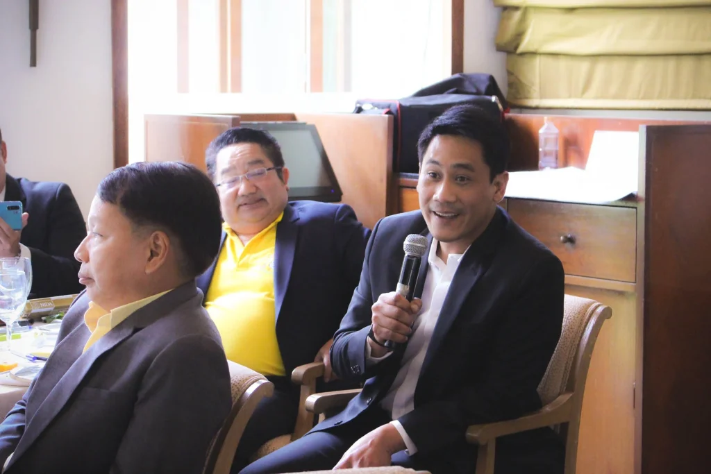 EXECUTIVE ALUMNI REDESIGN NIDA TOGETHER