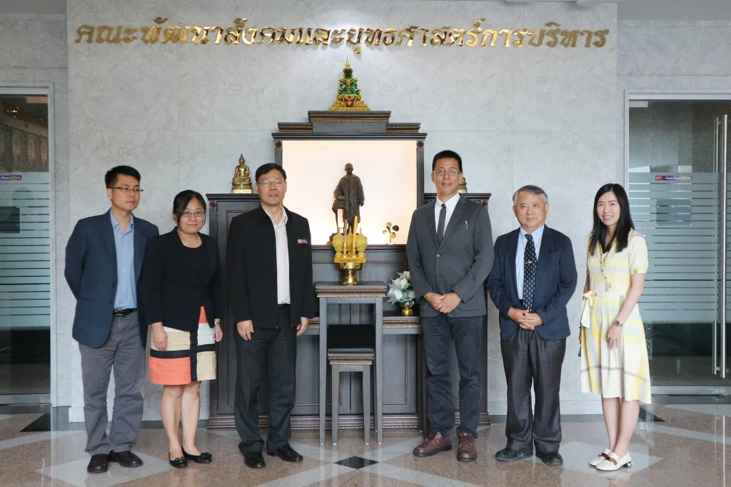 National Chengchi University เยือนสถาบัน