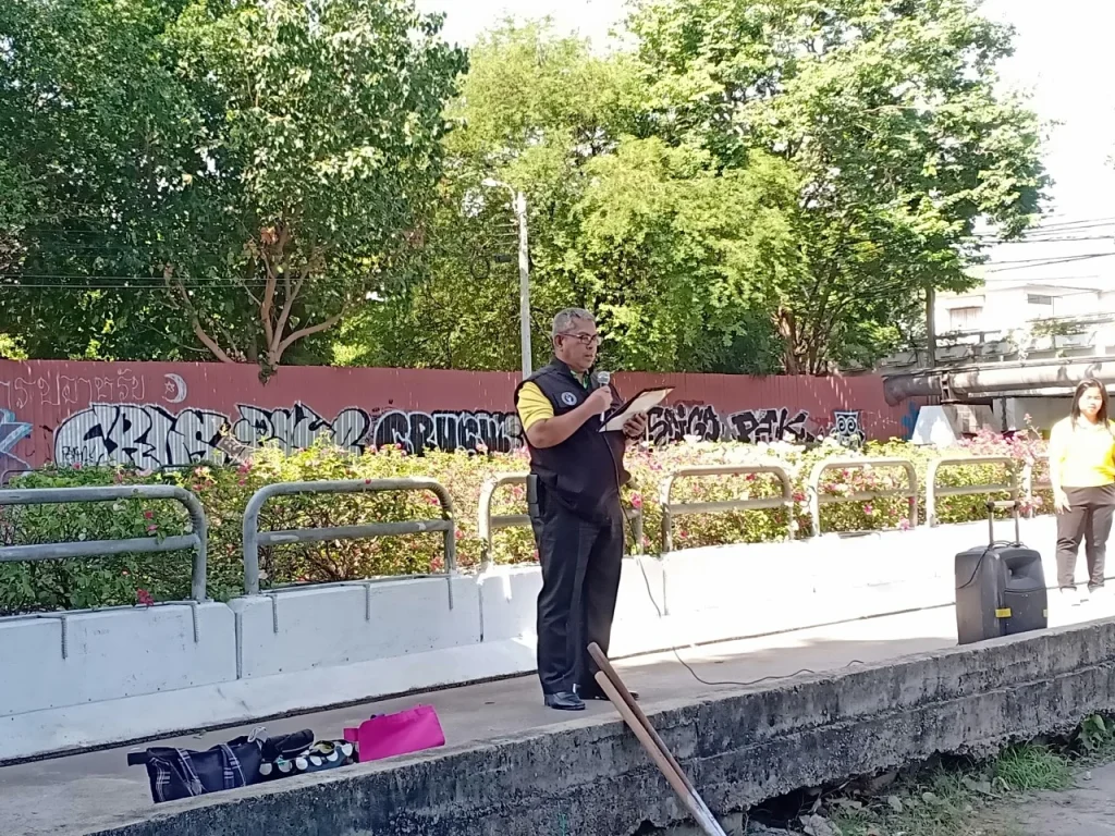 นิด้าร่วมปรับปรุงภูมิทัศน์และทำความสะอาดคลอง ในพื้นที่เขตบางกะปิ เฉลิมพระเกียรติ ร.10