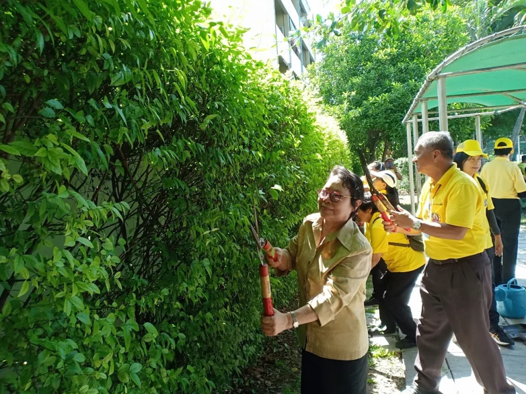 นิด้าร่วมปรับปรุงภูมิทัศน์และทำความสะอาดคลอง ในพื้นที่เขตบางกะปิ เฉลิมพระเกียรติ ร.10