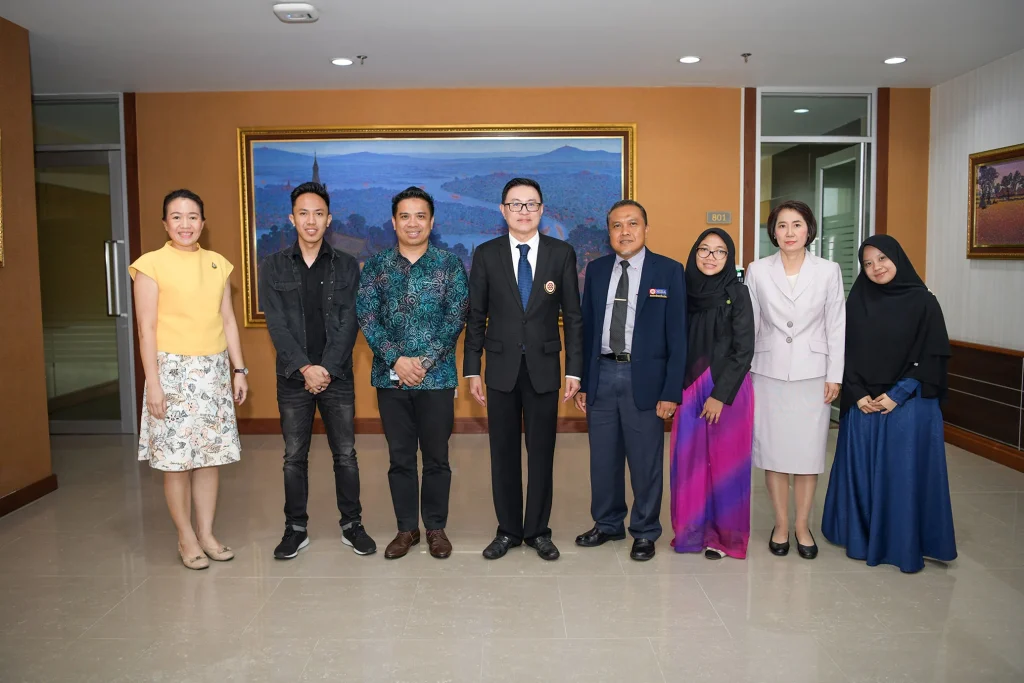 UMY เยือนสถาบัน