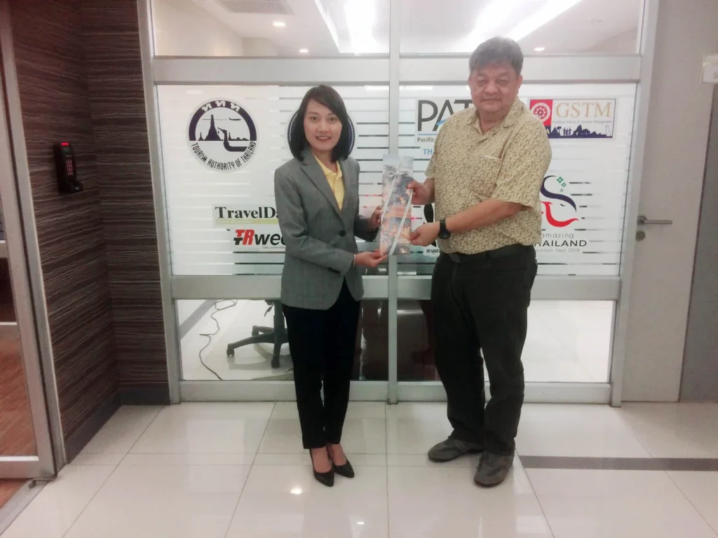 ผู้แทนสถานเอกอัครราชทูตสาธารณรัฐประชาธิปไตยประชาชนลาว ประจำประเทศไทย เยือนสถาบัน