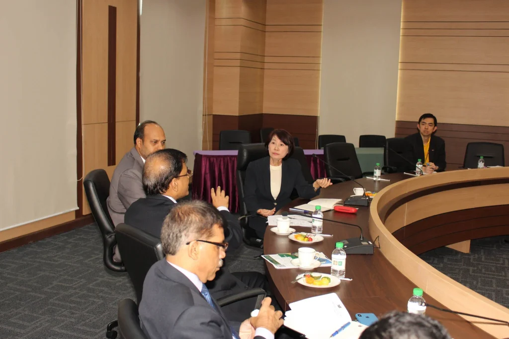 สถานเอกอัครราชทูต สาธารณรัฐประชาชนบังคลาเทศประจำประเทศไทย เยือนสถาบัน