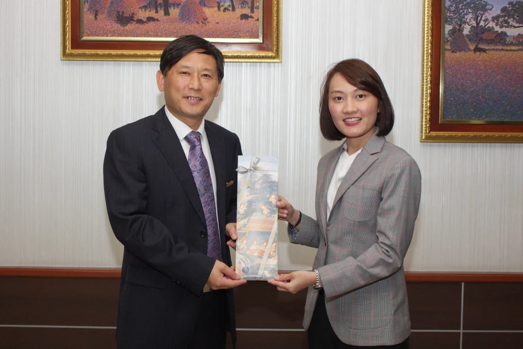 Mingde College of Guizhou University เยือนสถาบัน