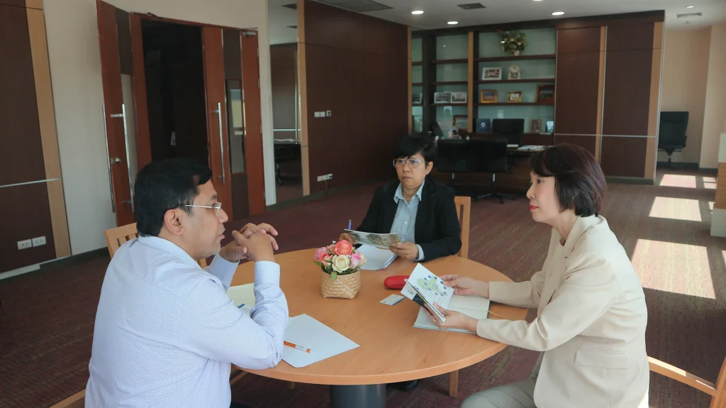 North South University (NSU) เยือนสถาบัน