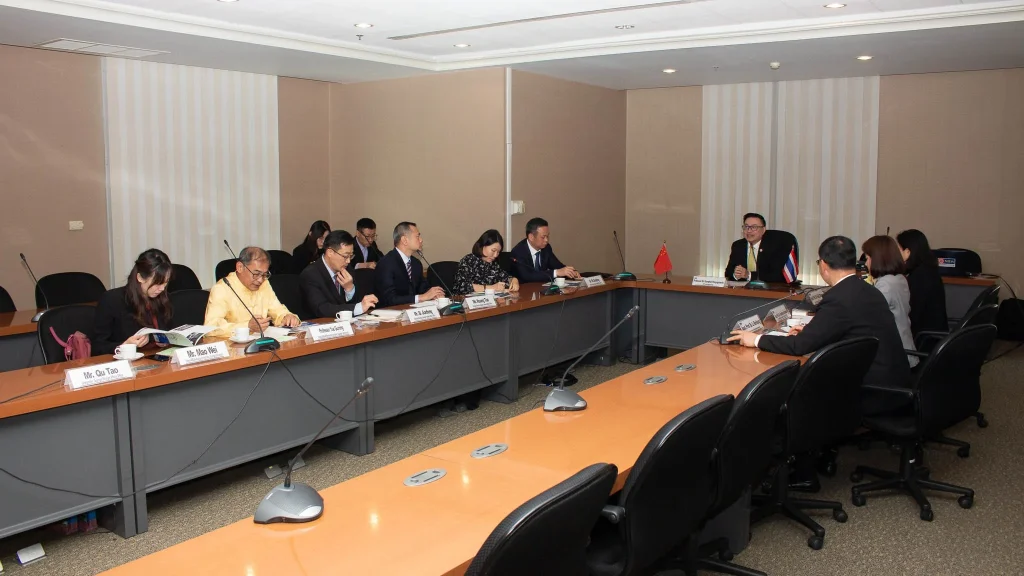 ผู้บริหารเขตปกครองตนเองกว่างซีจ้วง (GXFAO) เยือนสถาบัน