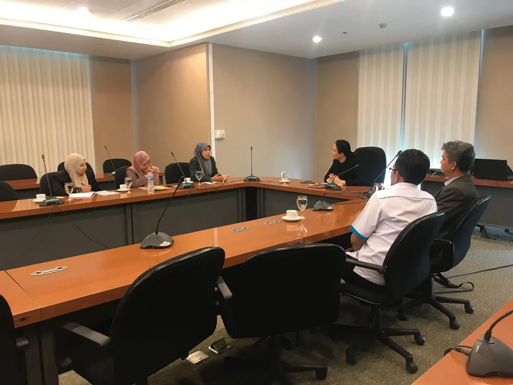 Universiti Utara Malaysia เยือนสถาบัน