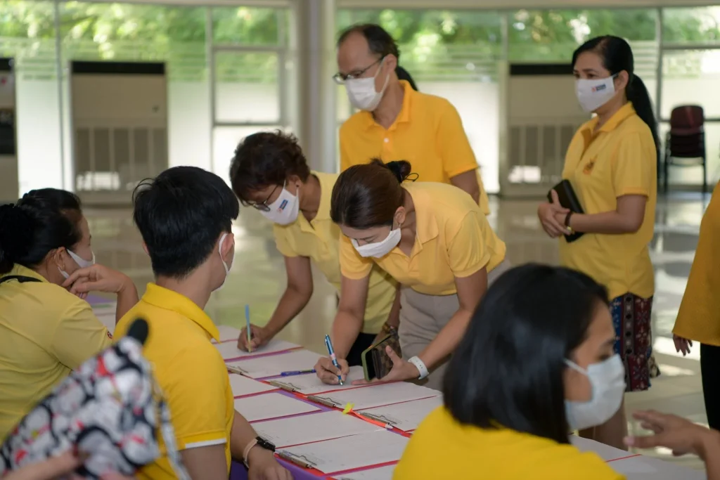 พิธีถวายสัตย์ปฏิญาณเพื่อเป็นพนักงานของรัฐที่ดีและพลังของแผ่นดิน