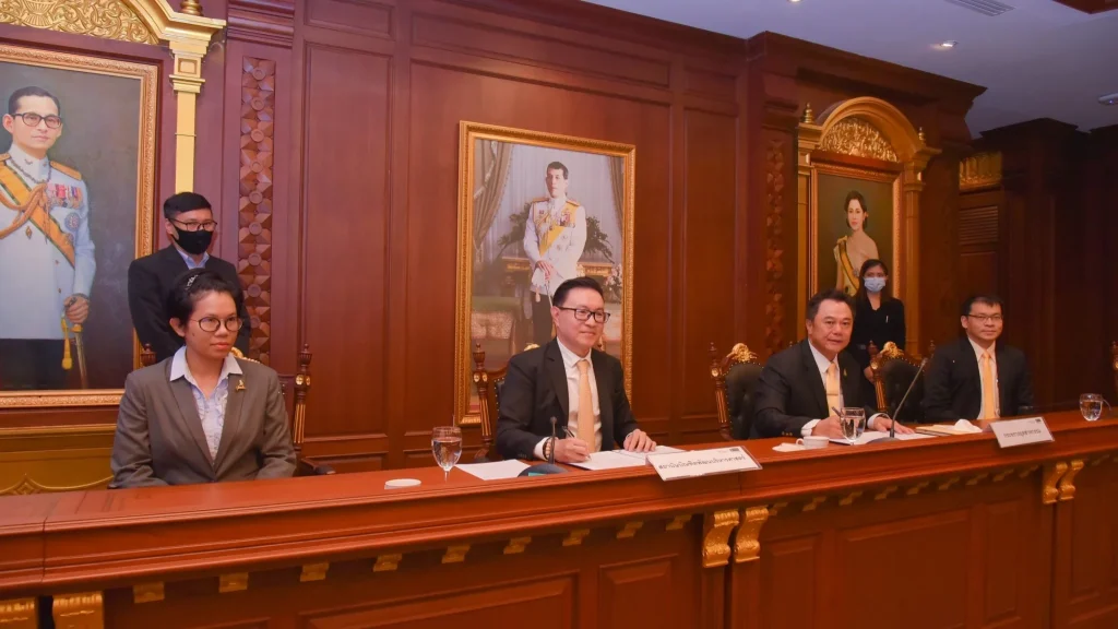 630731_05 กระทรวงอุตสาหกรรม จับมือ นิด้า พัฒนาศักยภาพบุคลากร สู่อุตสาหกรรมสิ่งแวดล้อมที่ยั่งยืน