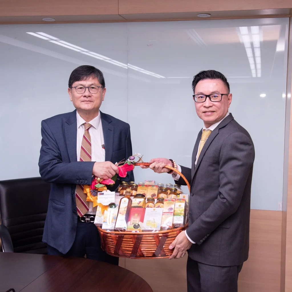 มอบกระเช้าสวัสดีปีใหม่ในโอกาสวันขึ้นปีใหม่ 2564