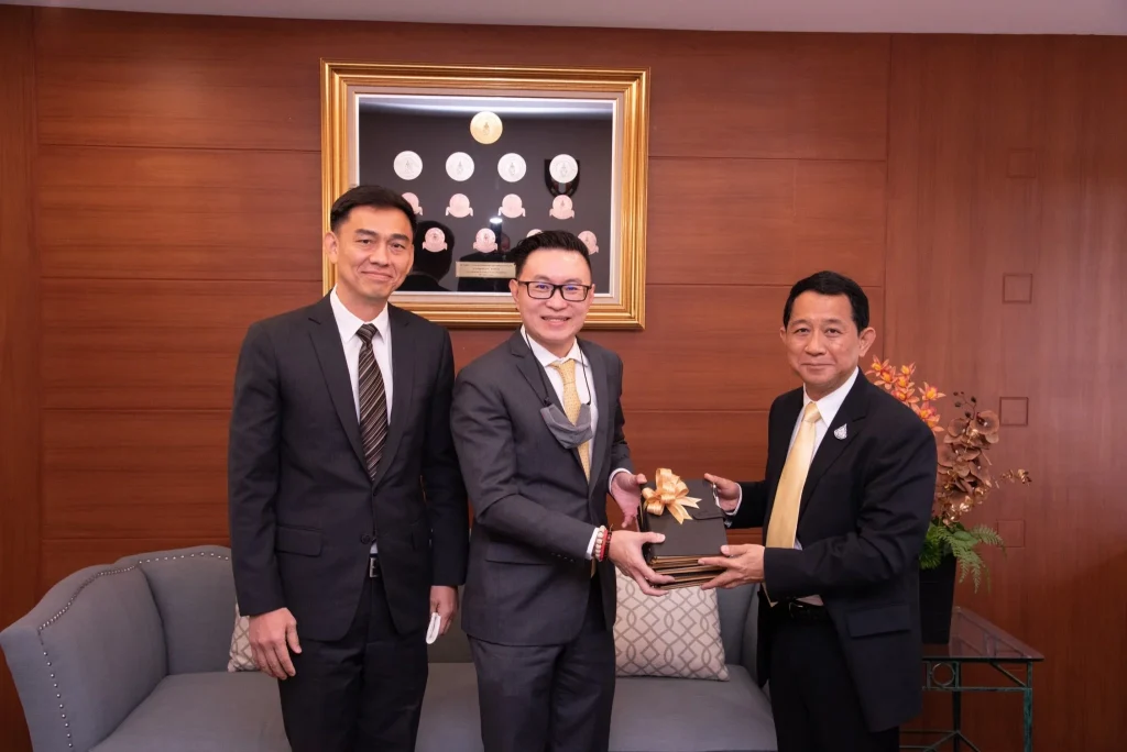 มอบกระเช้าสวัสดีปีใหม่ในโอกาสวันขึ้นปีใหม่ 2564