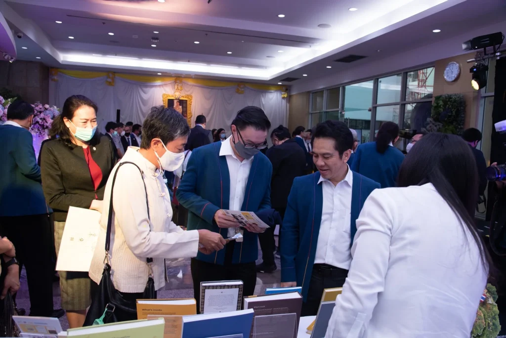 640225 02 ‘นิด้า’ ร่วมเปิดตัว วิทยสถานฯ พร้อมขับเคลื่อน ‘สถาบันเศรษฐกิจพอเพียง’ 1 ใน 5 ‘ธัชชา’