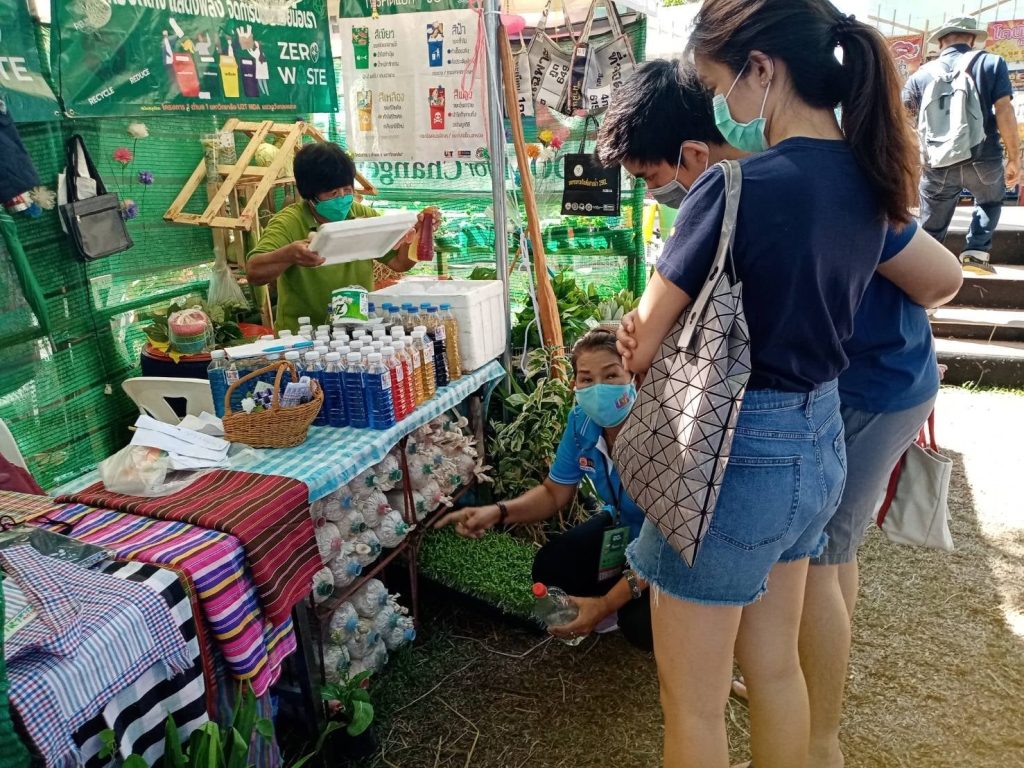 ‘U2T NIDA’ แขวงวังทองหลาง ร่วมออกบูธ ‘อว. BCG Market’ เกษตรแฟร์ 2565