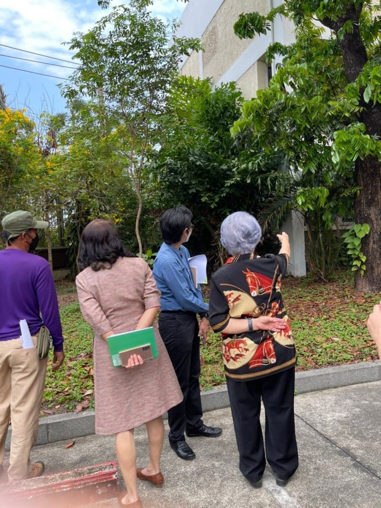 สำรวจพื้นที่ภูมิทัศน์ภายในสถาบัน