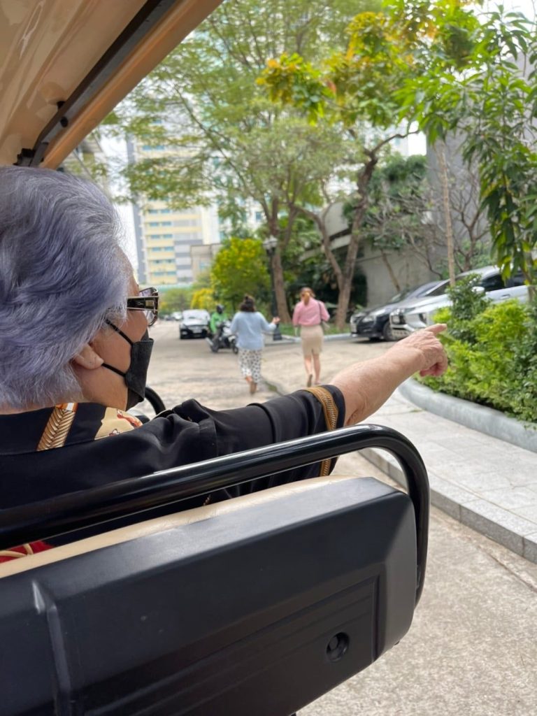 สำรวจพื้นที่ภูมิทัศน์ภายในสถาบัน